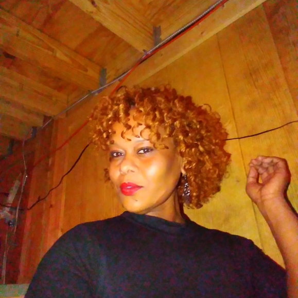 holli_holli